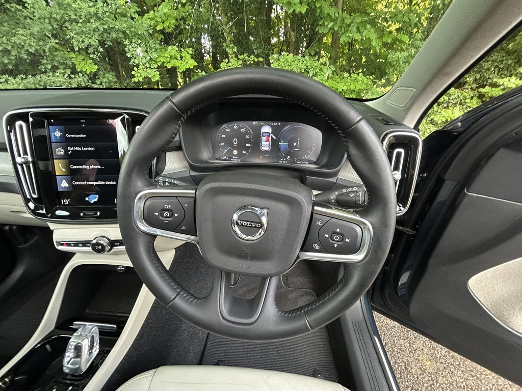 Volvo XC40 T4 Fwd R-design Pro Rear Park Assist Silver #26