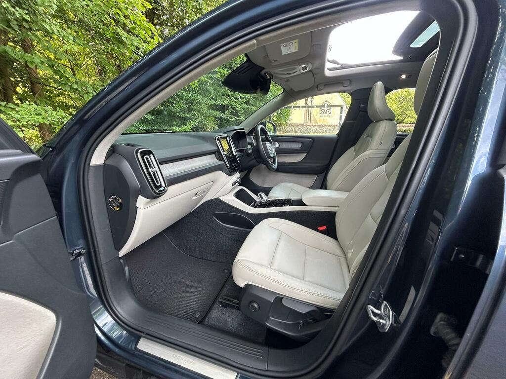 Volvo XC40 T4 Fwd R-design Pro Rear Park Assist Silver #30