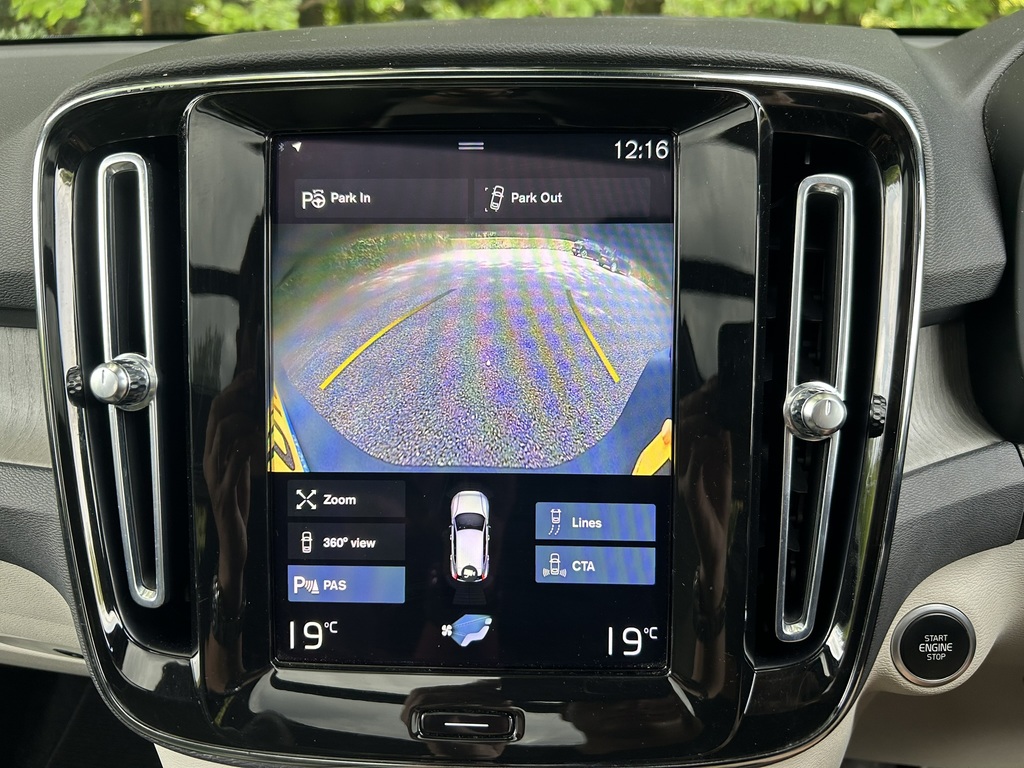 Volvo XC40 T4 Fwd R-design Pro Rear Park Assist Silver #43