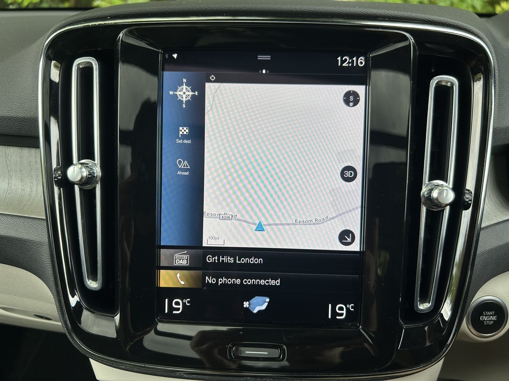 Volvo XC40 T4 Fwd R-design Pro Rear Park Assist Silver #37