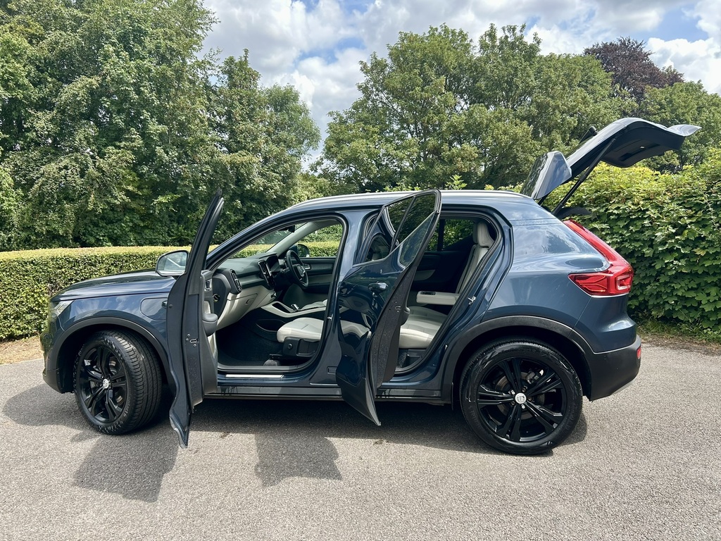Volvo XC40 T4 Fwd R-design Pro Rear Park Assist Silver #10