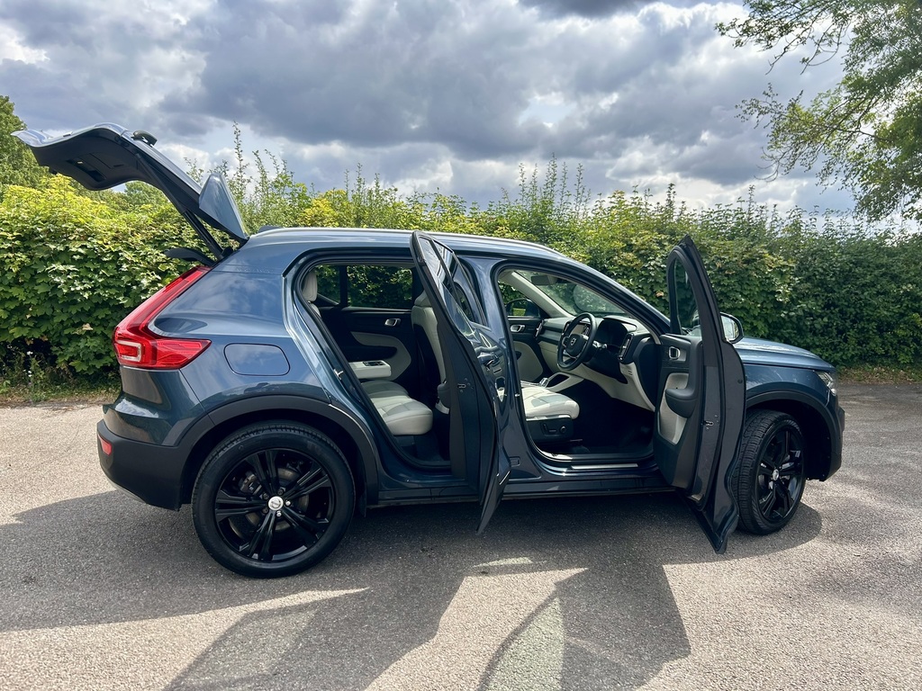 Volvo XC40 T4 Fwd R-design Pro Rear Park Assist Silver #18