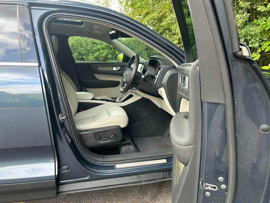 Volvo XC40 T4 Fwd R-design Pro Rear Park Assist Silver #21