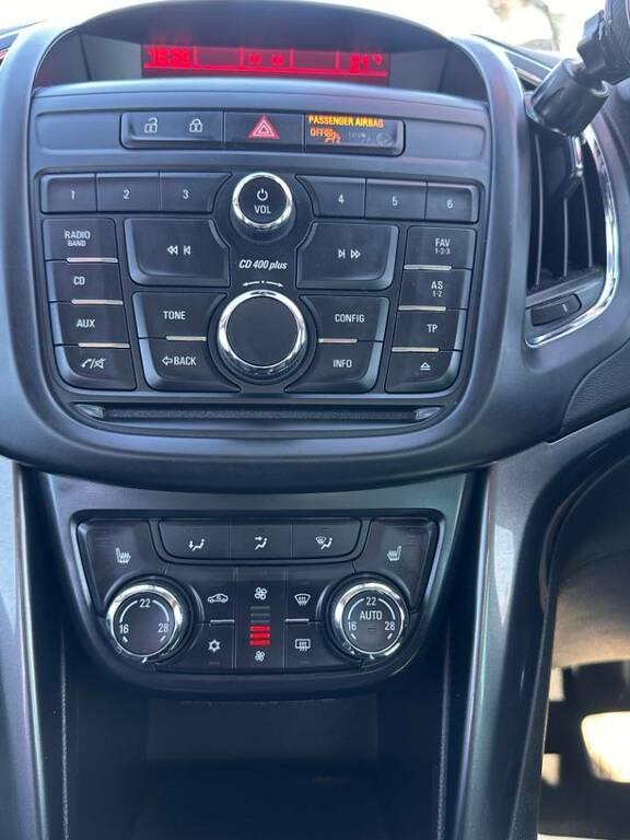 Vauxhall Zafira 1.4L Tech Line 138 Bhp Silver #18