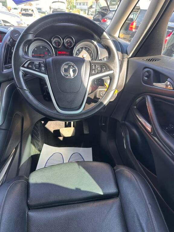 Vauxhall Zafira 1.4L Tech Line 138 Bhp Silver #19