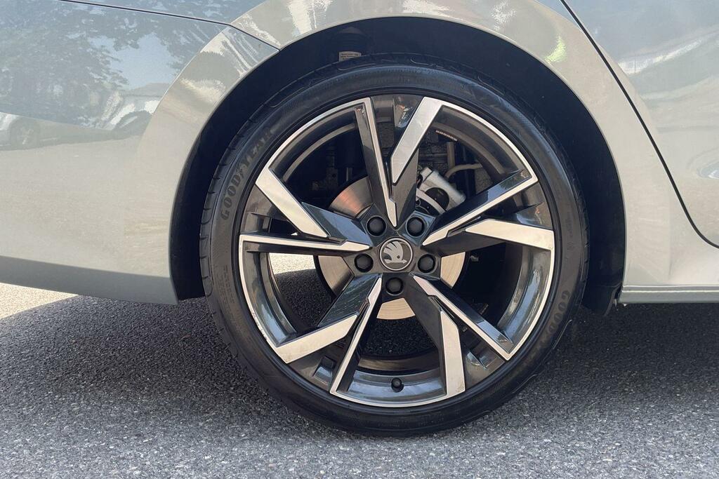 Skoda Octavia 1.5 Tsi 150 E-tec Sportline Dsg HY26EFW Silver #5
