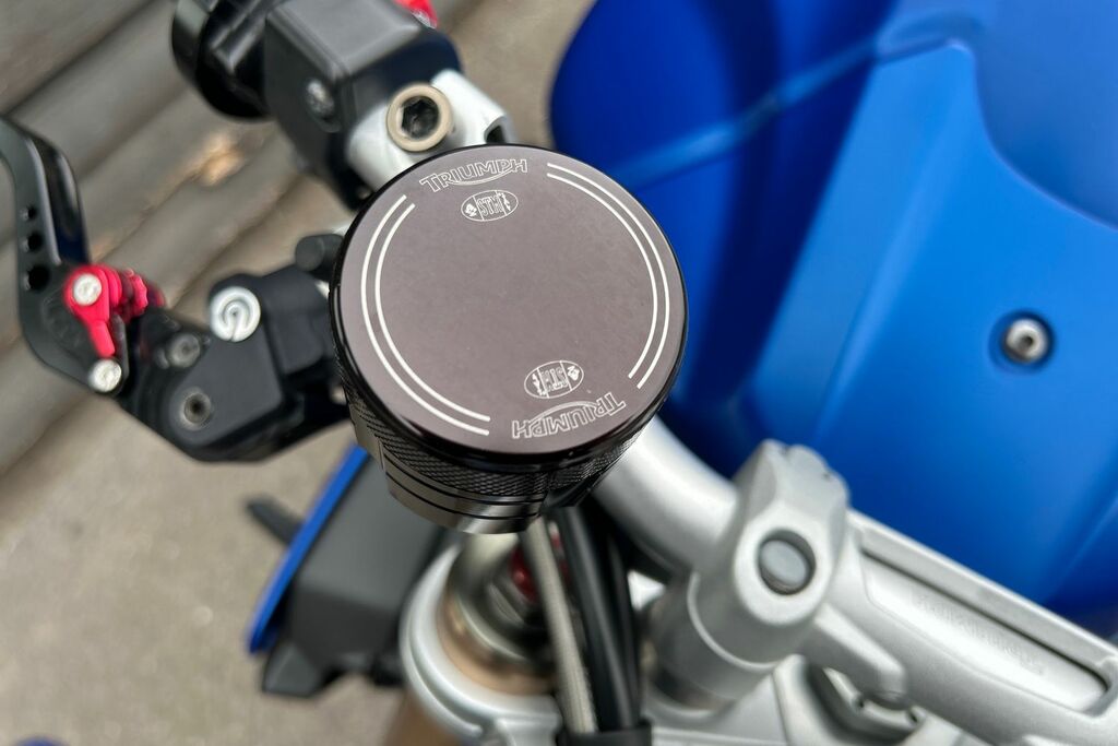 Triumph  Storm Black #16