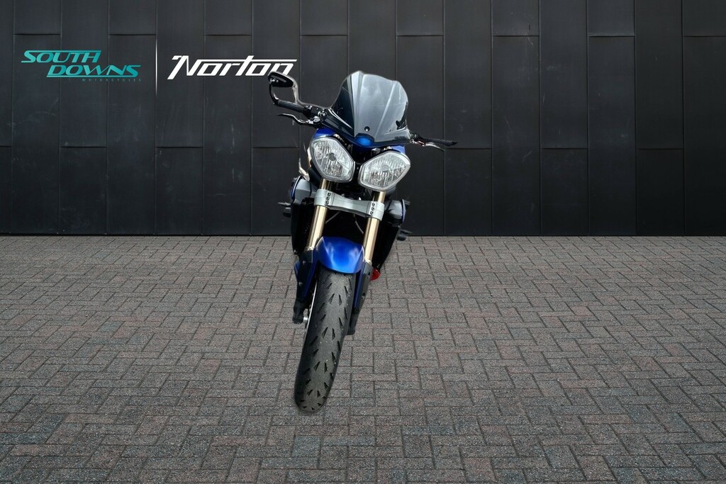Triumph  Storm Black #4