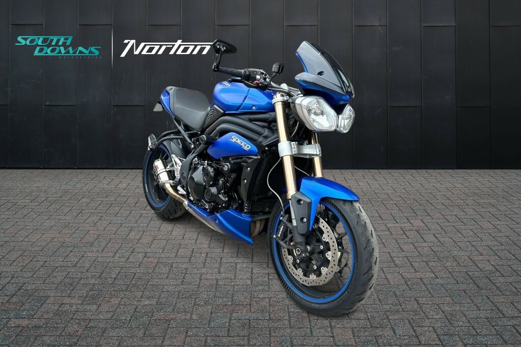 Triumph  Storm Black #1