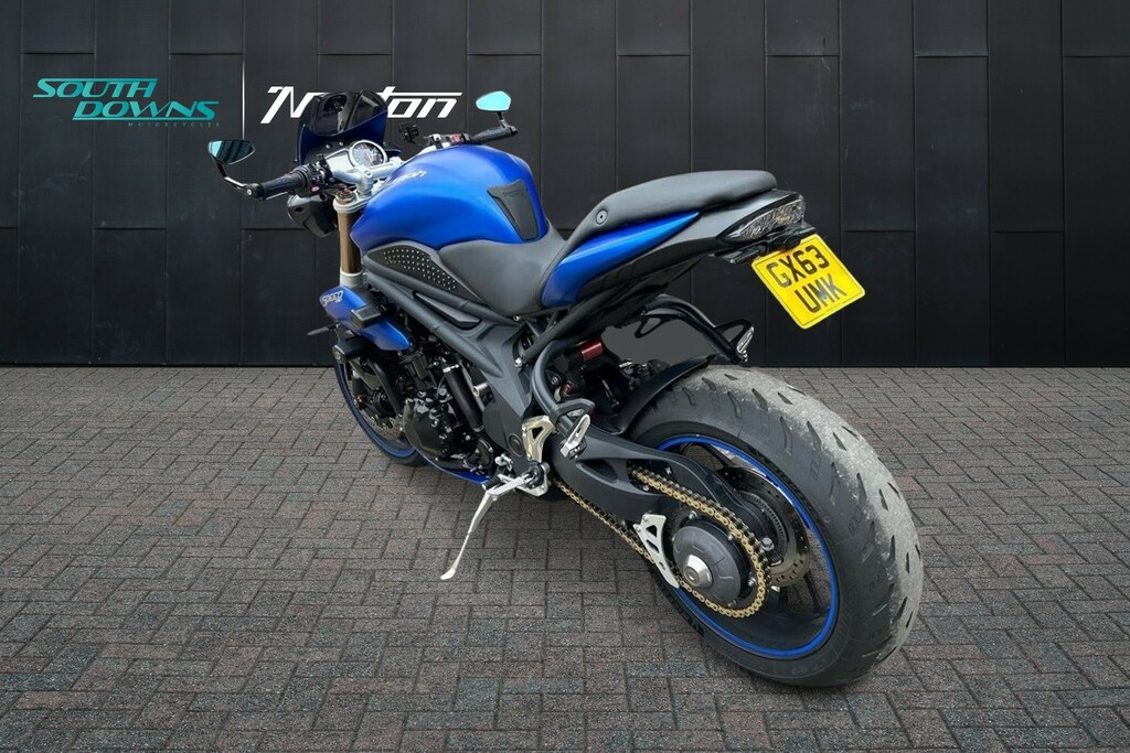 Triumph  Storm Black #3