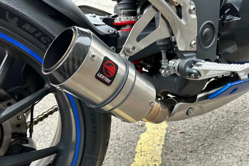 Triumph  Storm Black #17