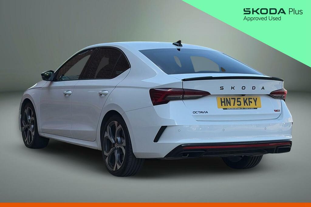 Skoda Octavia 2.0 Tsi Vrs Dsg White #3