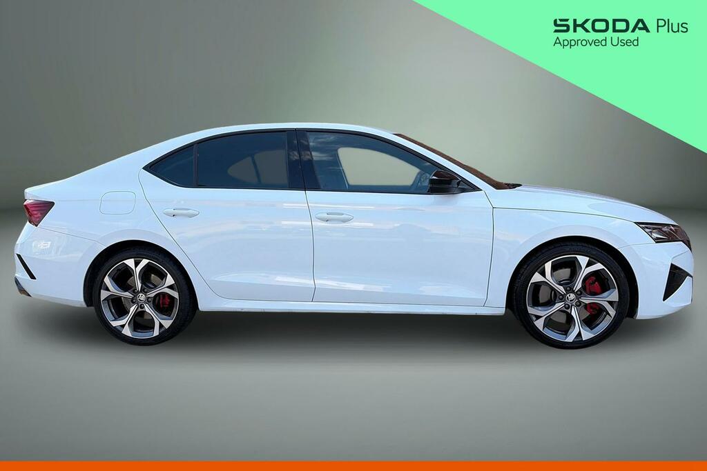 Skoda Octavia 2.0 Tsi Vrs Dsg White #4