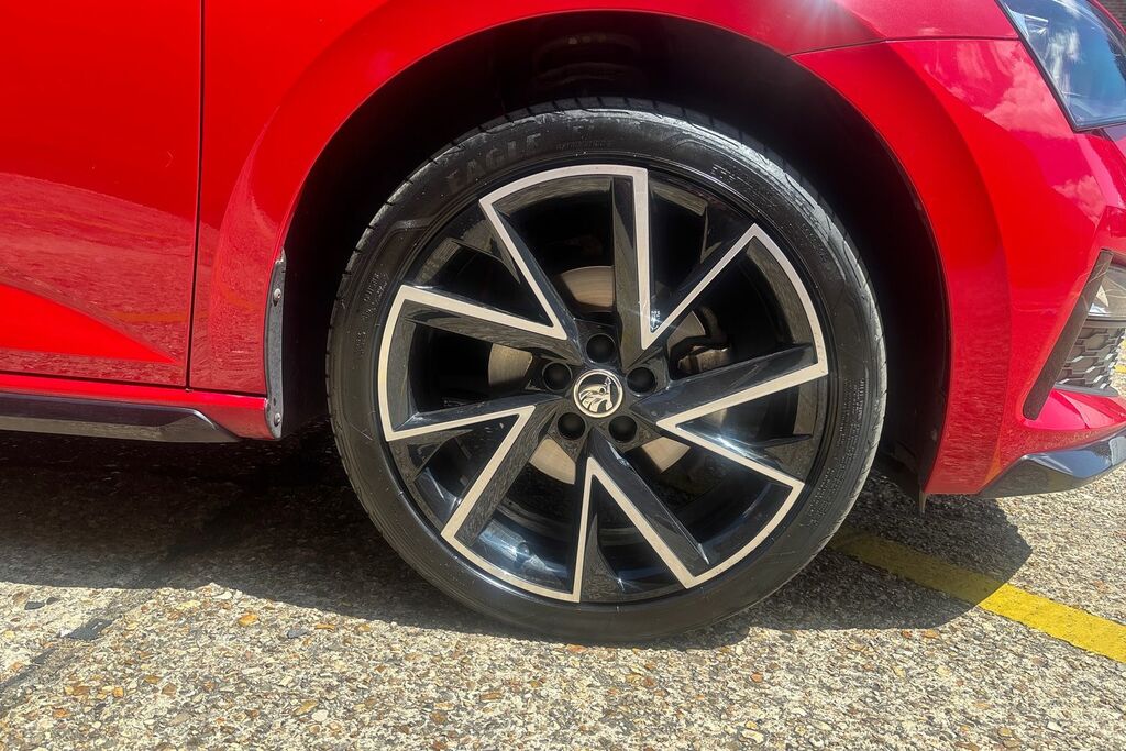 Skoda Scala 1.5 Tsi Monte Carlo Red #5
