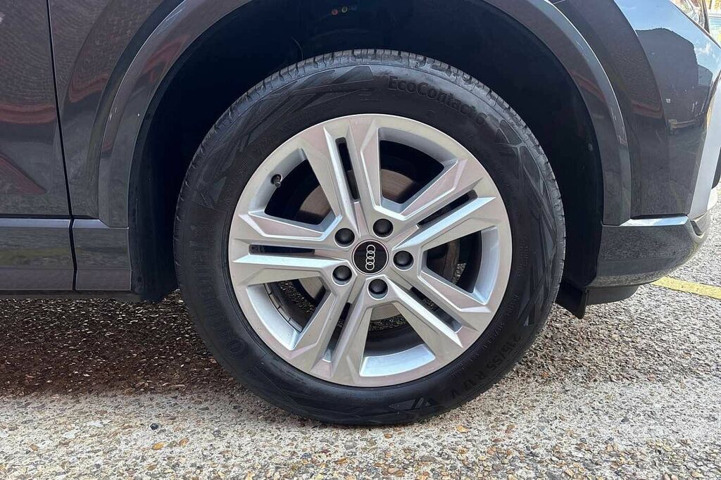 Audi Q2 30 Tfsi Sport Grey #5