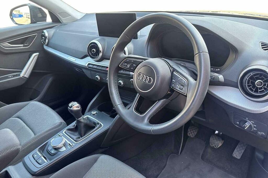 Audi Q2 30 Tfsi Sport Grey #6