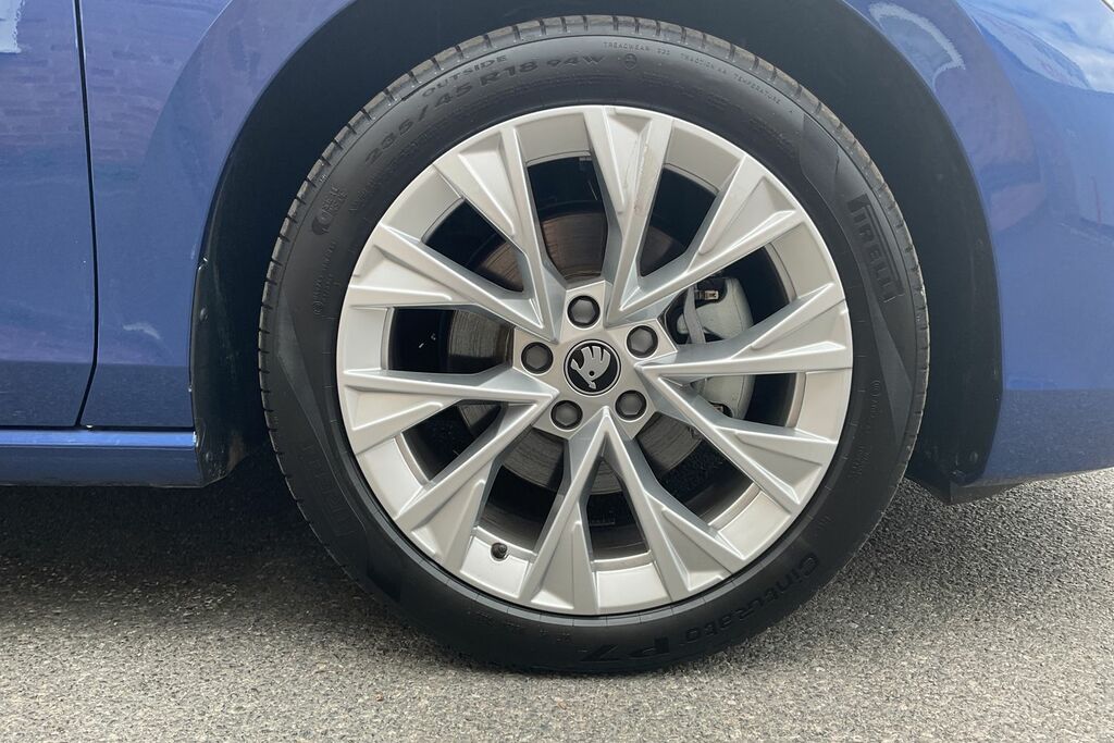 Skoda Superb 1.5 Tsi E-tec Mhev Se L Hatchback Hybri Blue #5