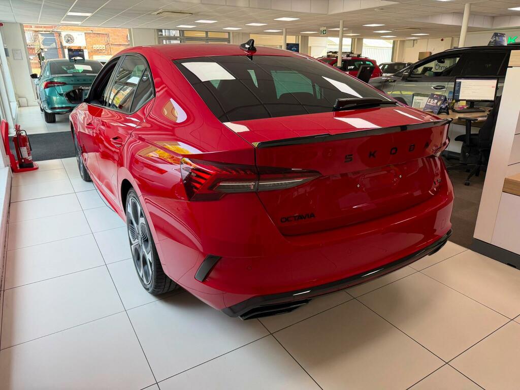 Skoda Octavia 2.0 Tsi Vrs Dsg Euro 6 Ss Red #4