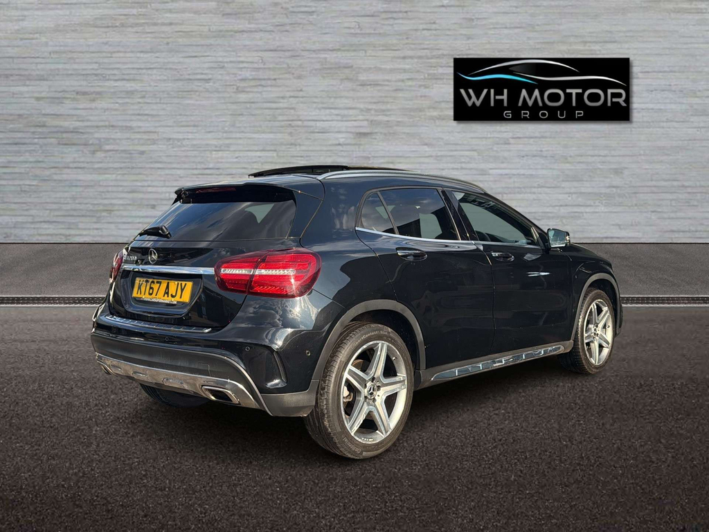 Mercedes-Benz GLA Class Amg Line Premium Black #6