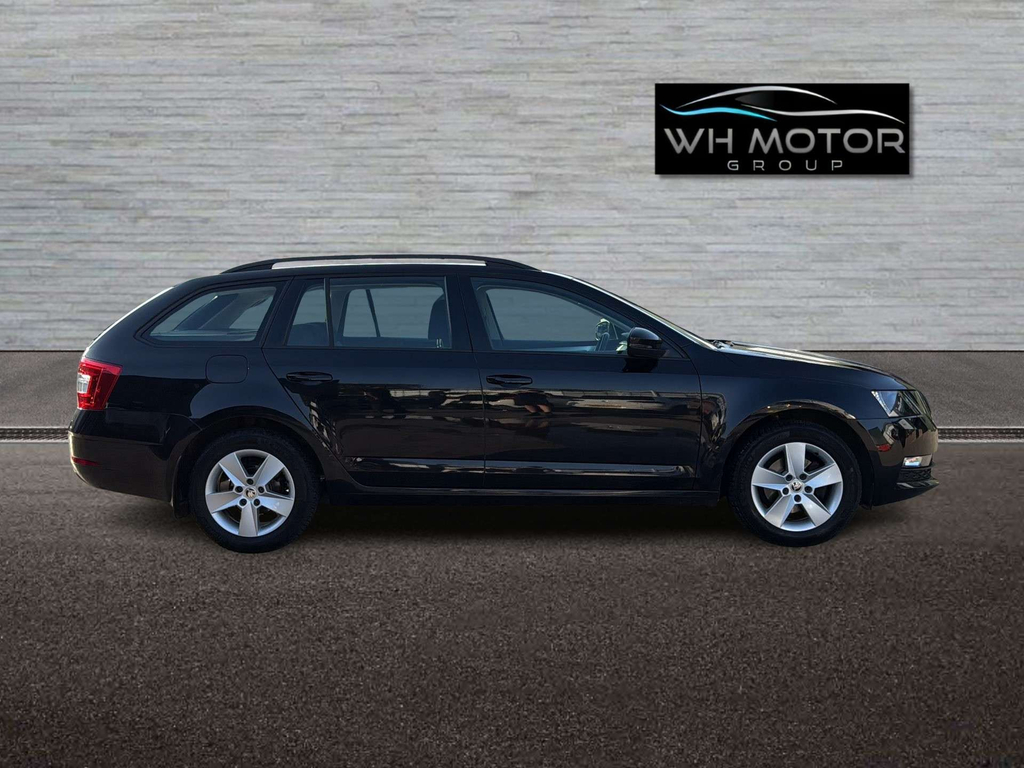 Skoda Octavia Se Tsi Black #4