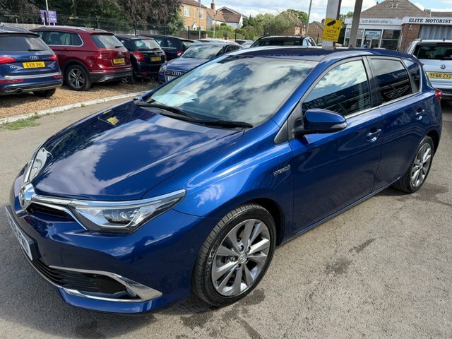 Toyota Auris Vvt-h Excel Hatchback PN68FMD Blue #3