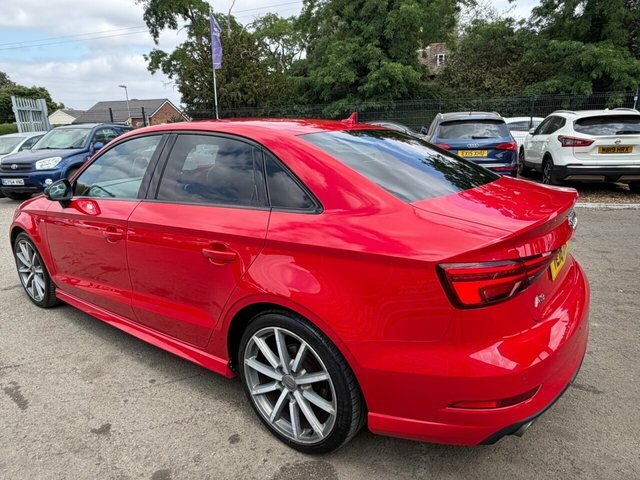 Audi A3 Tfsi Cod Black Edition VE18BKX Red #4