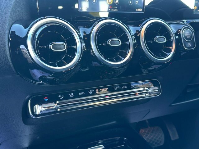 Mercedes-Benz B Class B200d Amg Line Premium Blue #50