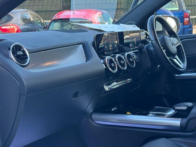 Mercedes-Benz B Class B200d Amg Line Premium Blue #32