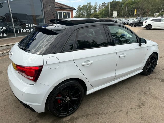Audi A1 Tfsi Black Edition Sportback Black #4