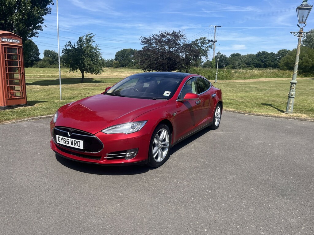 Tesla Model S 85 Red