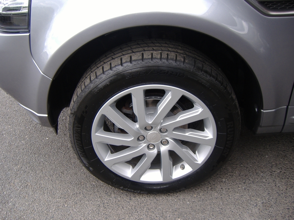 Land Rover Freelander 2 .2 Td4 Se Tech Grey #4