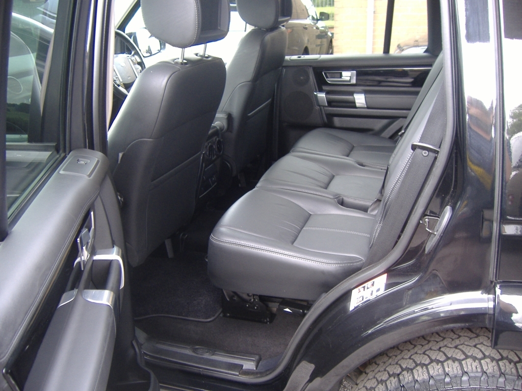 Land Rover Discovery 3 .0 Sdv6 Landmark Black #6