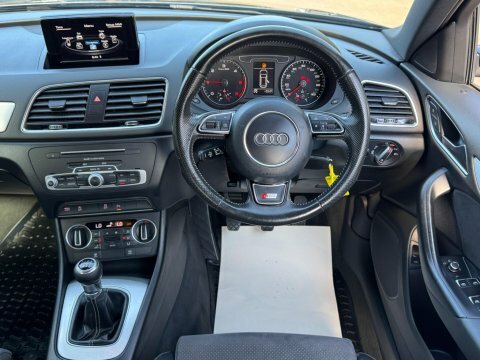 Audi Q3 2.0 Tdi S BC16AYS Black #2
