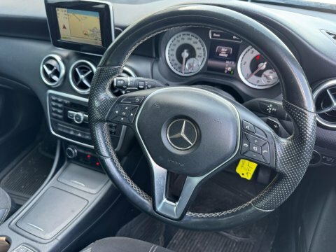 Mercedes-Benz A Class 2.1 A200 Cdi Black #2