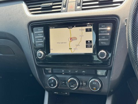 Skoda Octavia 1.6 Tdi Cr Se Drive #8