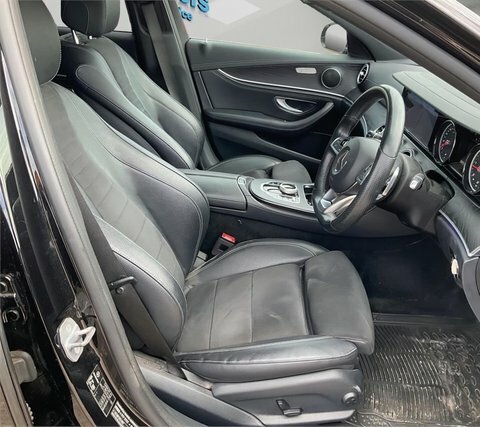 Mercedes-Benz E Class 2.0 E220d Amg KW18XDE Black #3