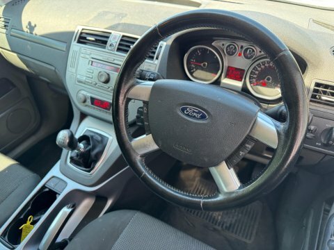 Ford Kuga 2.0 Tdci Zetec Suv 2Wd Euro 5 1 White #2