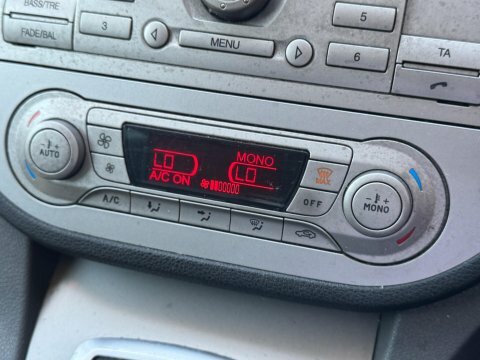 Ford Kuga 2.0 Tdci Zetec Suv 2Wd Euro 5 1 White #12