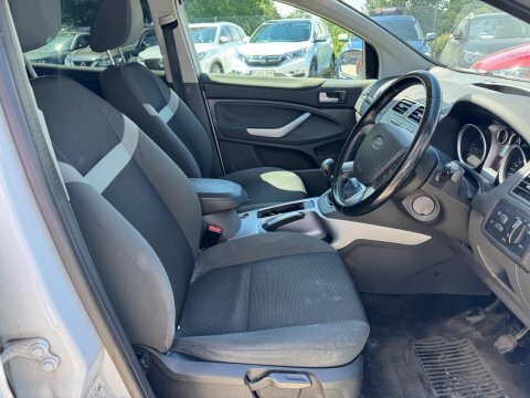 Ford Kuga 2.0 Tdci Zetec Suv 2Wd Euro 5 1 White #9