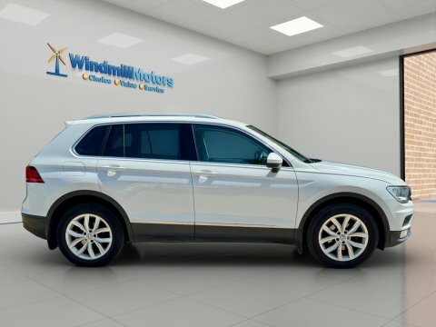 Volkswagen Tiguan 2.0 Tdi Bluemotion YS17LGU White #3