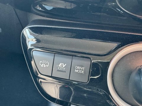 Toyota Prius+ 2019 69 1.8 #19