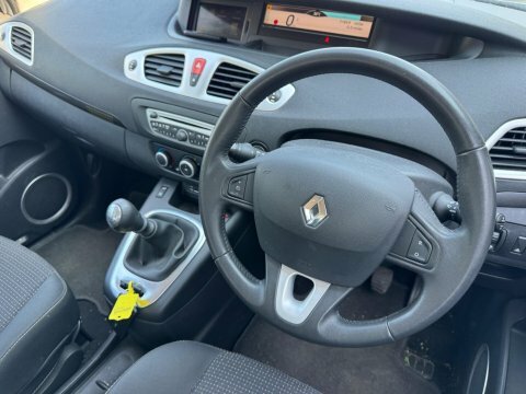 Renault Scenic 1.6 Vvt Dynamique Silver #2