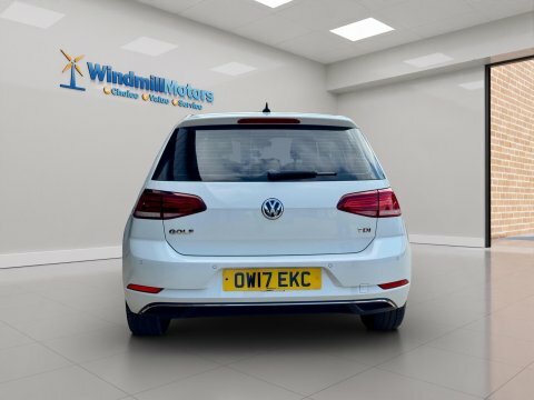 Volkswagen Golf 1.6 Tdi Bluemotion White #5