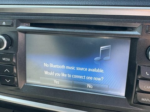 Toyota Auris V-matic Multidrive S Icon Silver #12