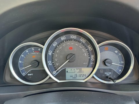 Toyota Auris V-matic Multidrive S Icon Silver #22