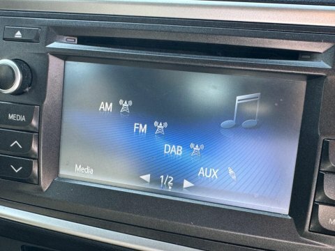 Toyota Auris V-matic Multidrive S Icon Silver #10