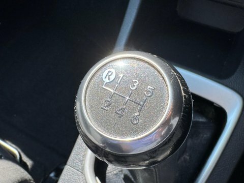 Toyota Auris V-matic Multidrive S Icon Silver #16