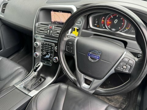 Volvo XC60 2.4 D5 R-design SN17OZT Grey #2