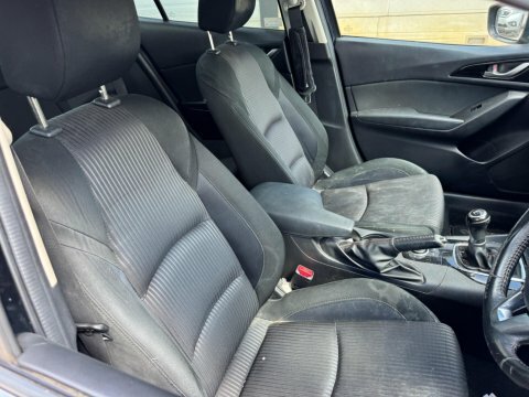 Mazda 3 2.0 E-skyactiv G Mhev Takumi  #8