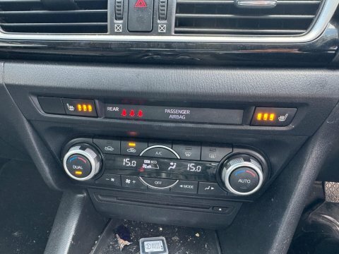 Mazda 3 2.0 E-skyactiv G Mhev Takumi  #14
